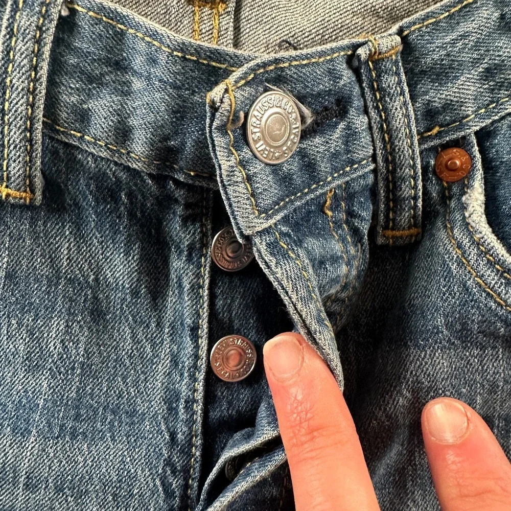 Levis 501 S Jeans Womens 12‎ Premium Button Fly Straight Leg Skinny Distressed